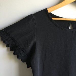 ⚪ 3/$15 Free Kisses black blouse with eyelet detail